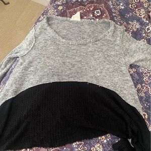 Color block grey/black lightweight sweater